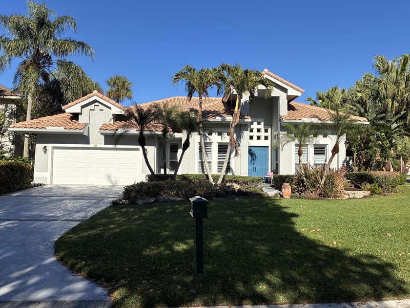 Highly motivated seller. Beautiful 4 bedroom/4.5 bath home - Beach Home for sale in Palm Beach Gardens, Florida on Beachhouse.com