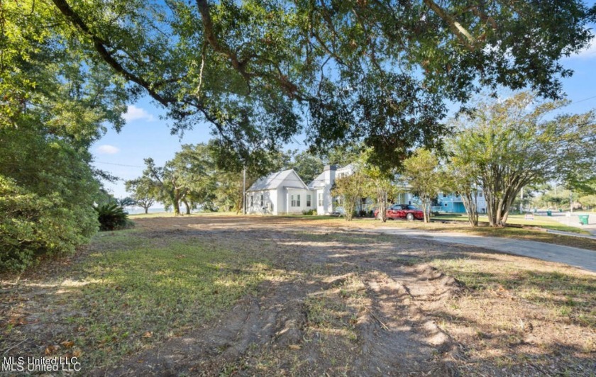 Beautiful cleared and shaded lot on the sought after 2nd Street - Beach Lot for sale in Gulfport, Mississippi on Beachhouse.com
