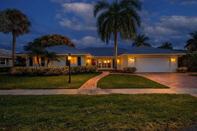Renovated Camino Gardens Waterfront Residence in East Boca - Beach Home for sale in Boca Raton, Florida on Beachhouse.com