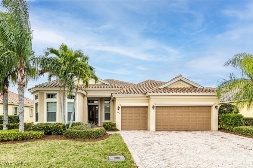 This popular Dartmouth model is as good as new, having only ONE - Beach Home for sale in Fort Myers, Florida on Beachhouse.com