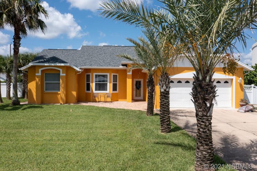 LOCATION, LOCATION, LOCATION!! Live the New Smyrna Beach Dream - Beach Home for sale in New Smyrna Beach, Florida on Beachhouse.com