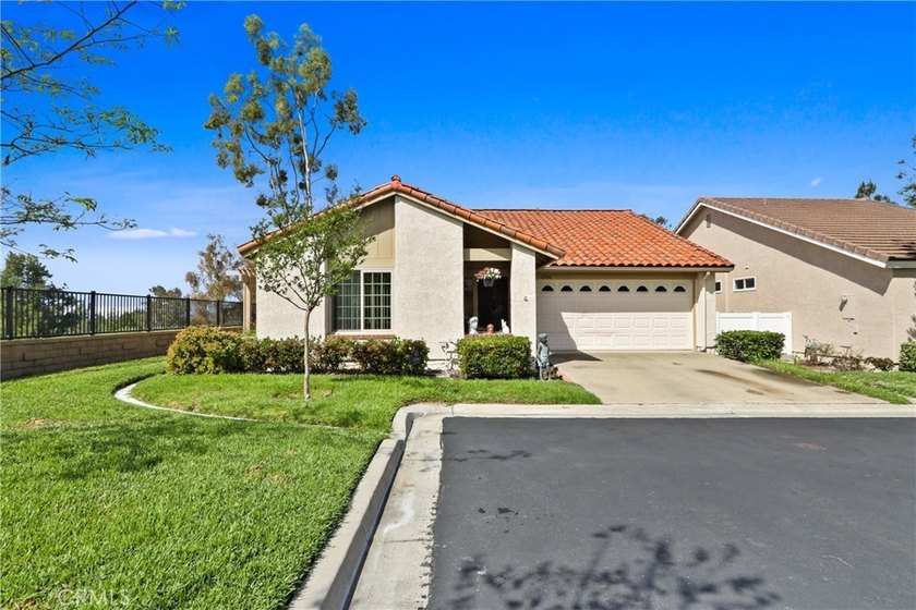 Beautiful 3-bedroom 2 bath 2 car garage single family residence - Beach Home for sale in Mission Viejo, California on Beachhouse.com