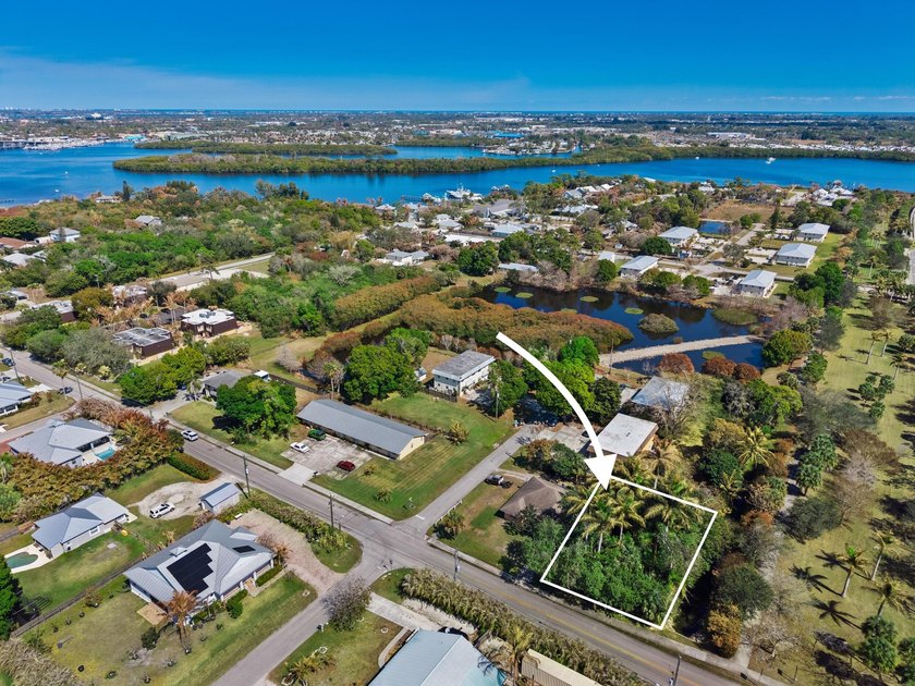 A rare opportunity to build in the heart of Old Palm City. This - Beach Lot for sale in Palm City, Florida on Beachhouse.com