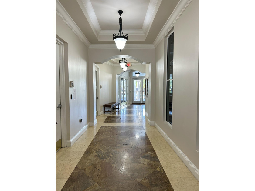 Beautiful 2/2 condo in gated community offers lake views and a - Beach Condo for sale in Boynton Beach, Florida on Beachhouse.com