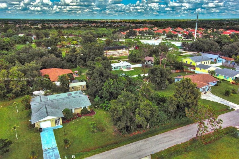 Discover this prime .29-acre lot in the west side of Englewood - Beach Lot for sale in Englewood, Florida on Beachhouse.com