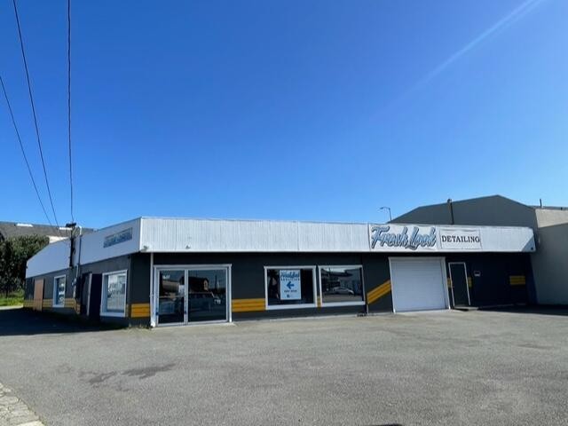PRICE REDUCTION!! Large commercial building in Eureka with major - Beach Commercial for sale in Eureka, California on Beachhouse.com