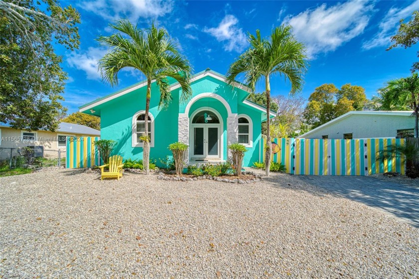 Welcome to your slice of paradise in the heart of Key Largo! The - Beach Home for sale in Key Largo, Florida on Beachhouse.com