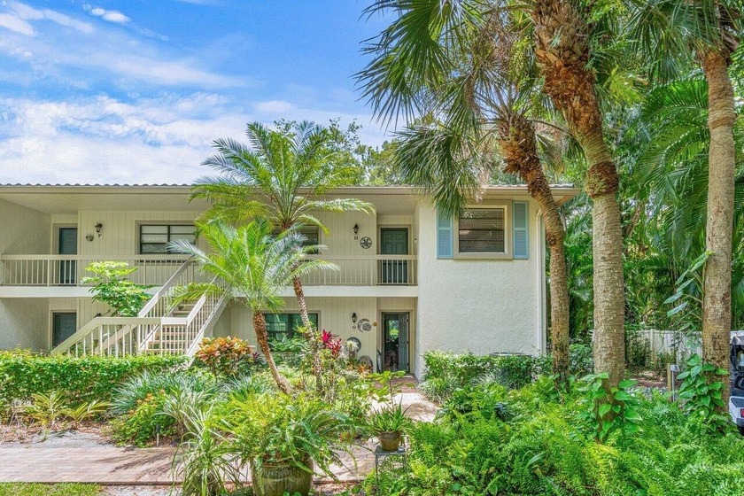 Enjoy the best of country club living at Hunters Run in this - Beach Condo for sale in Boynton Beach, Florida on Beachhouse.com