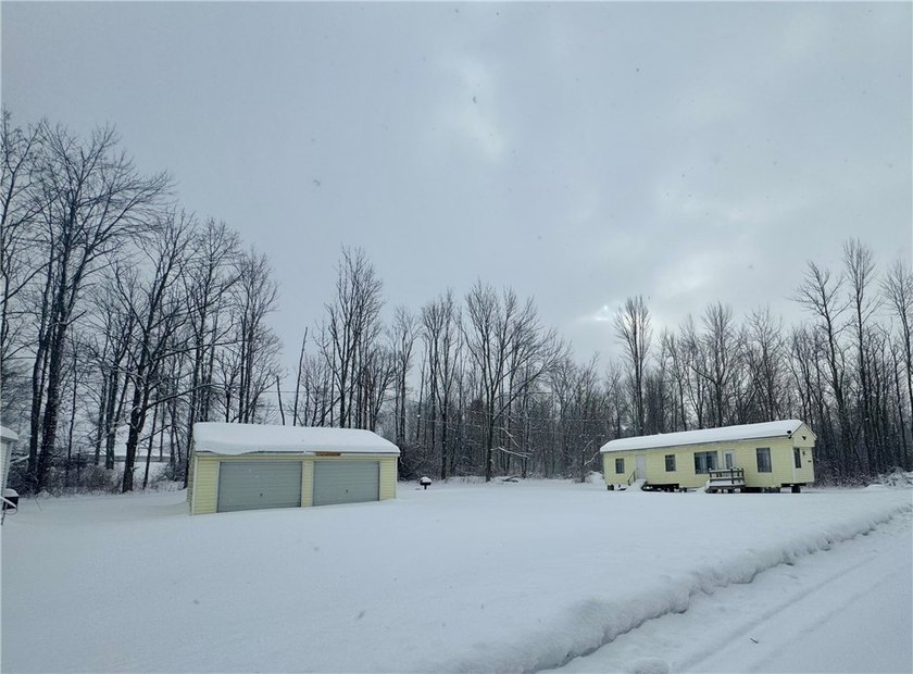 Opportunity awaits with this charming 2-bedroom, 1-bath home - Beach Home for sale in Wolcott, New York on Beachhouse.com
