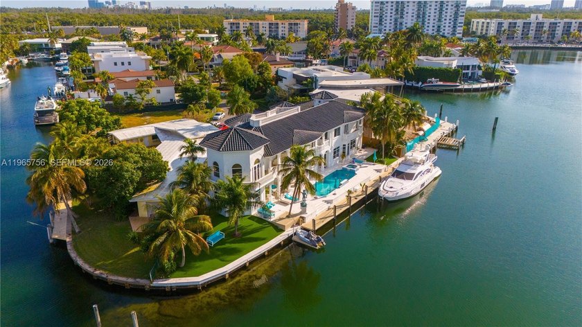 WELCOME TO AN EXTRAORDINARY WATERFRONT ESTATE IN THE PRESTIGIOUS - Beach Home for sale in North Miami Beach, Florida on Beachhouse.com