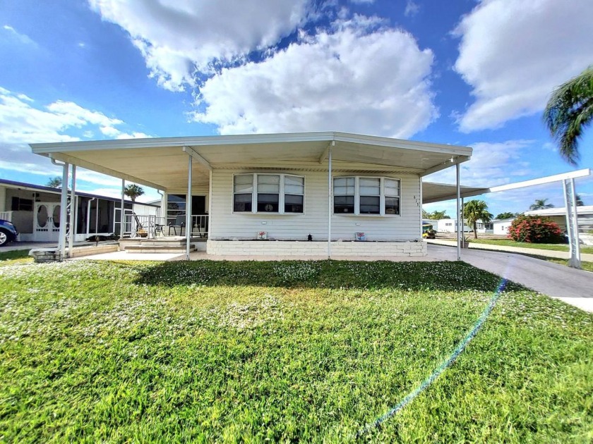 Charming 2-Bedroom, 2-Bath Manufactured Home with Tons of - Beach Home for sale in Ellenton, Florida on Beachhouse.com