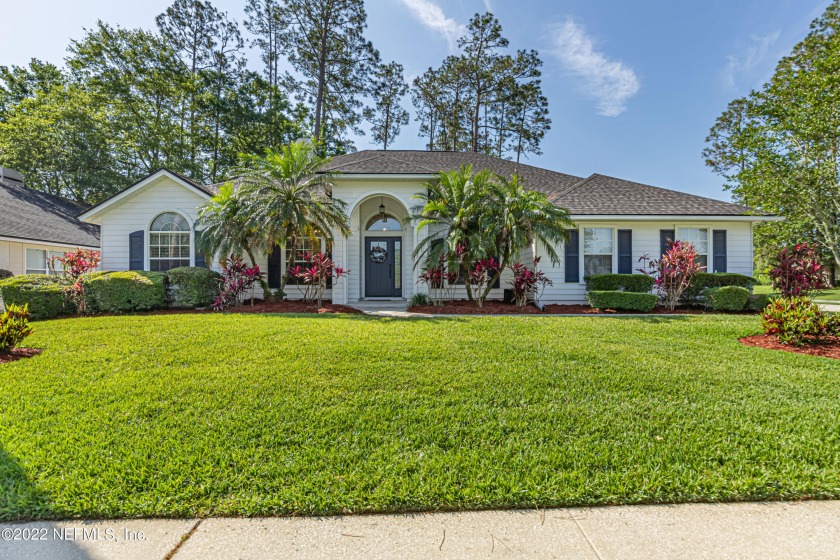 Welcome to this well maintained home in the best Eagle Harbor - Beach Home for sale in Fleming Island, Florida on Beachhouse.com