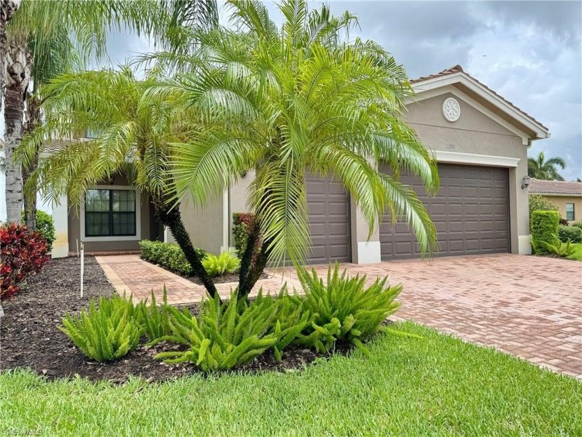 Versatile *Merlot* floor-plan has 5 bedrooms and 4 baths located - Beach Home for sale in Naples, Florida on Beachhouse.com
