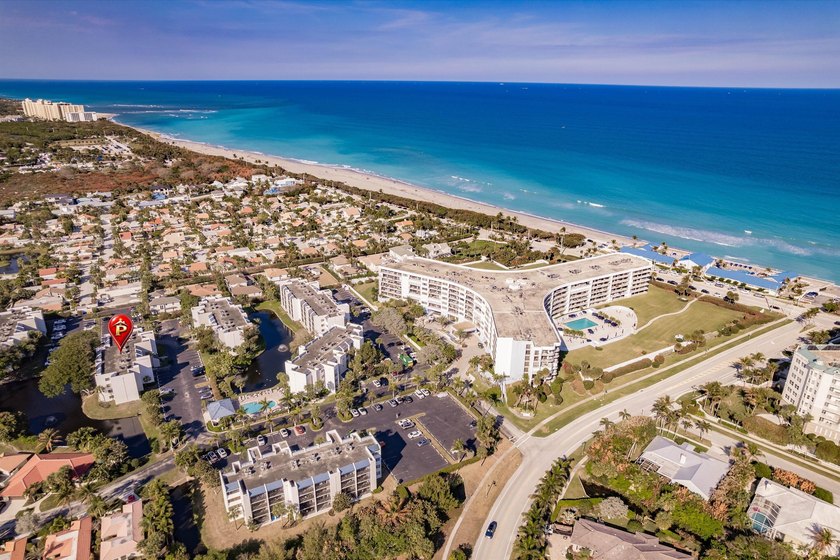 Make this beautifully updated and tastefully decorated 1-bedroom - Beach Condo for sale in Jupiter, Florida on Beachhouse.com