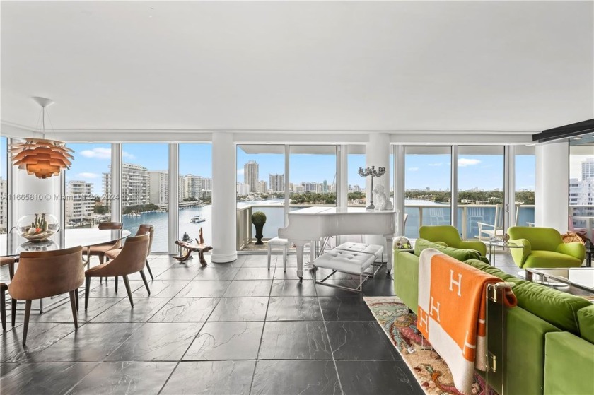 An entertainer  boater's paradise! This rare corner 4-bed - Beach Condo for sale in Miami Beach, Florida on Beachhouse.com