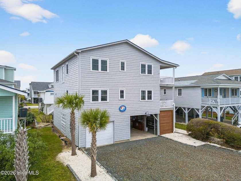 Beautifully updated 4-bedroom, 3-bath home offering 2424 sq ft - Beach Home for sale in Sunset Beach, North Carolina on Beachhouse.com