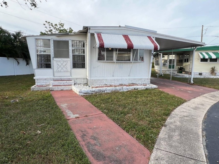 Winner of the 2022 Best of Largo Awards for mobile home parks - Beach Home for sale in Largo, Florida on Beachhouse.com