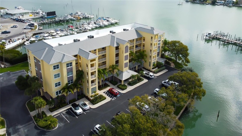 ULTIMATE LUXURY WATERFRONT LIVING FROM THE TOP FLOOR! Enjoy the - Beach Condo for sale in Madeira Beach, Florida on Beachhouse.com