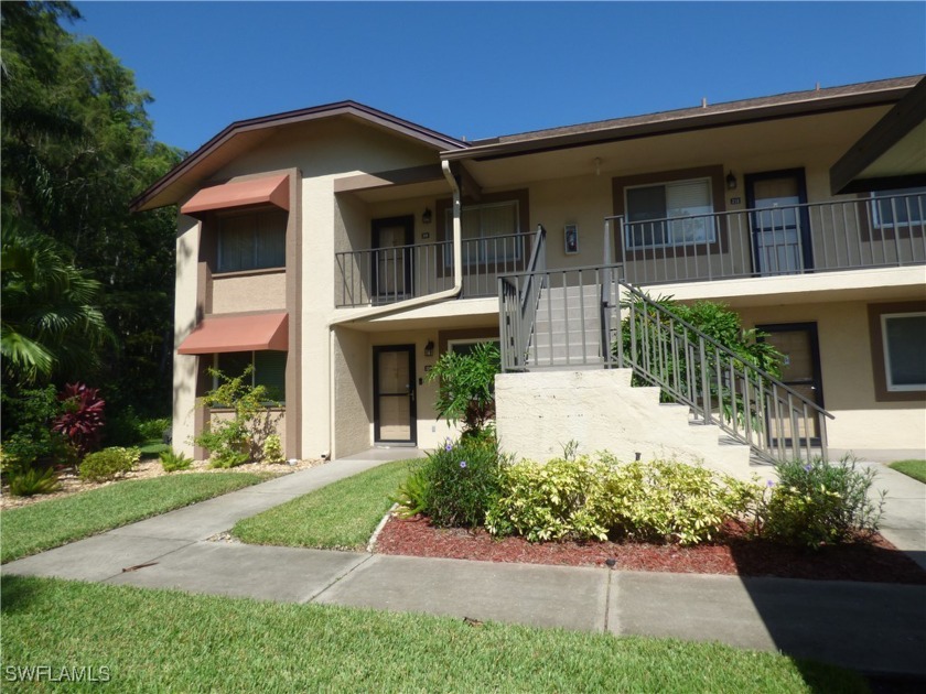 Location! Location! Cross Creek Country Club in the Daniels - Beach Condo for sale in Fort Myers, Florida on Beachhouse.com