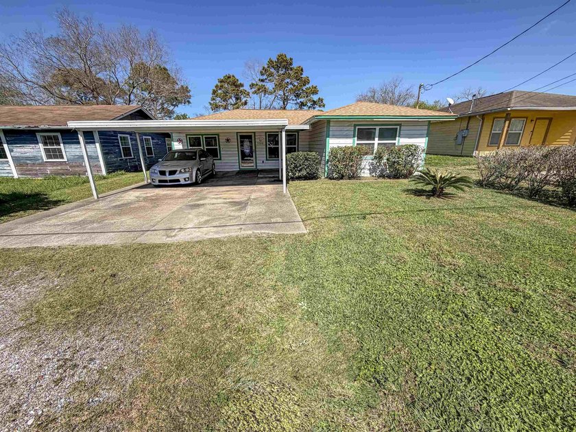 Charming clean and move-in ready 3 bedroom 1.5 bath home - Beach Home for sale in Port Arthur, Texas on Beachhouse.com