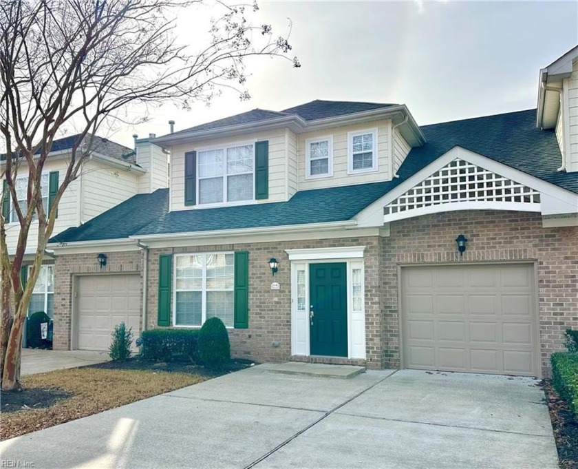 Welcome to an immaculate 3-bedroom, 2.5 bathroom condo boasting - Beach Townhome/Townhouse for sale in Chesapeake, Virginia on Beachhouse.com