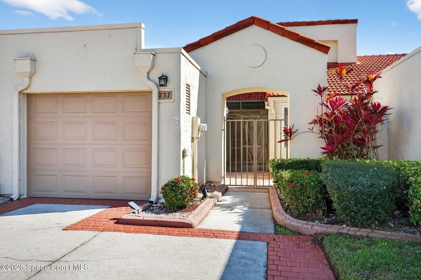Beautifully maintained ONE-Story villa in the heart of Suntree! - Beach Townhome/Townhouse for sale in Melbourne, Florida on Beachhouse.com