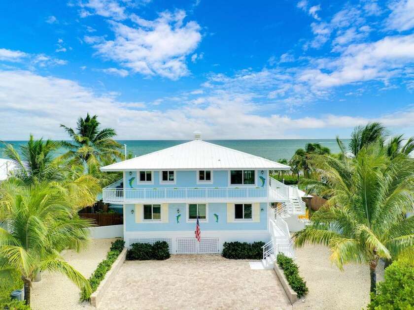 Spectacular Oceanfront Location on Prestigious Duck Key. Come to - Beach Home for sale in Duck Key, Florida on Beachhouse.com