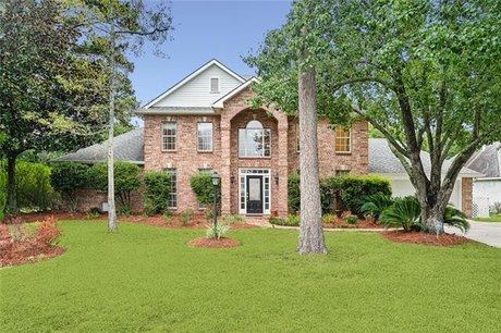 **OPEN SAT Nov 2  12-2pm**Very handsome 5BR/3.5BA home in - Beach Home for sale in Mandeville, Louisiana on Beachhouse.com