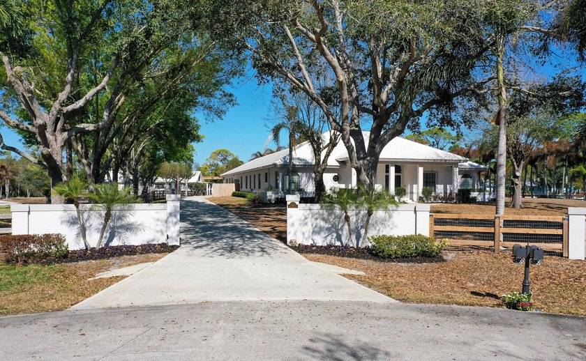 Completely renovated CBS multi-gen home with 5 bedrooms and 3 - Beach Home for sale in Palm City, Florida on Beachhouse.com