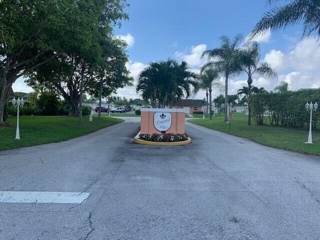 All age peaceful villa located in the middle of Delray Beach! - Beach Townhome/Townhouse for sale in Delray Beach, Florida on Beachhouse.com