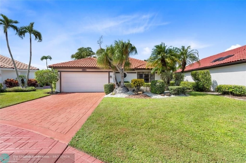 Welcome to your retreat in Boca Raton! This single-story home - Beach Home for sale in Boca Raton, Florida on Beachhouse.com