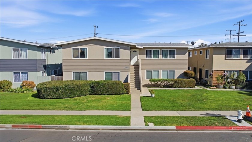 This prime 4-plex in Costa Mesa's coveted Mesa Verde - Beach Townhome/Townhouse for sale in Costa Mesa, California on Beachhouse.com