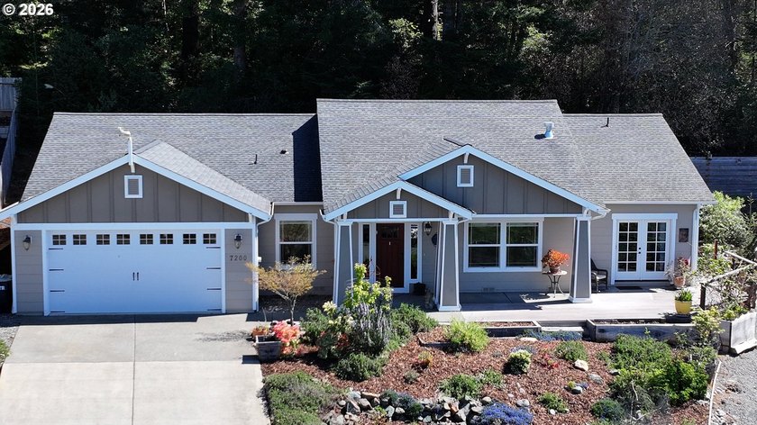 Built in 2015 with custom craftsmanship, this home offers 1,906 - Beach Home for sale in Brookings, Oregon on Beachhouse.com