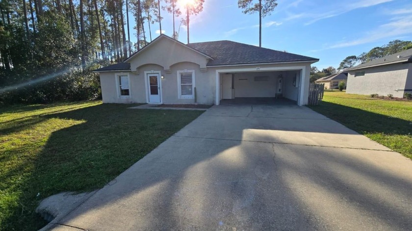 Charming 3-Bedroom, 2-Bath Home - Move-In Ready, Welcome to this - Beach Home for sale in Palm Coast, Florida on Beachhouse.com