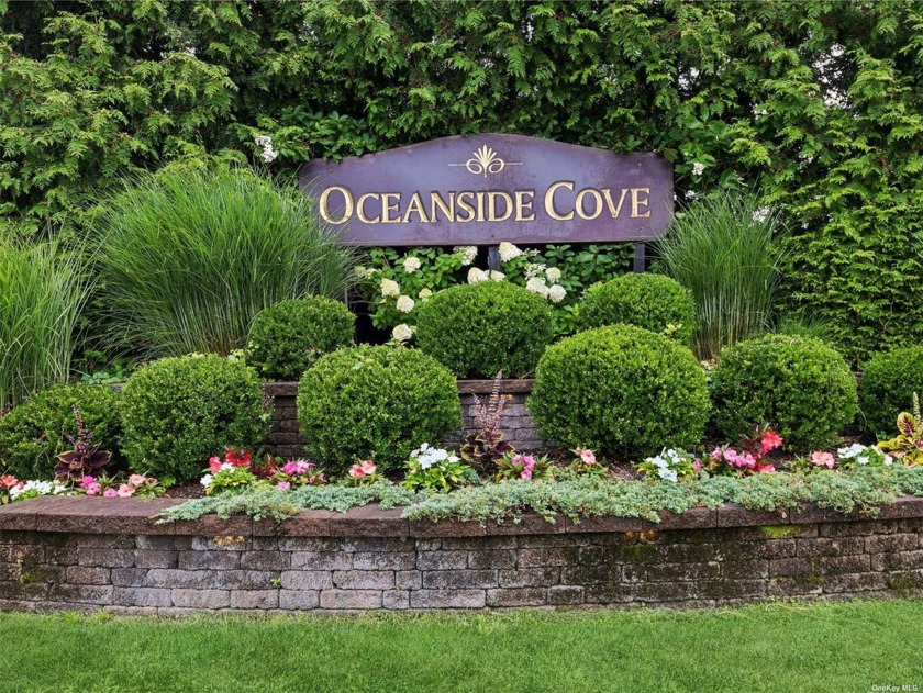 Discover the extraordinary lifestyle you have been dreaming of - Beach Townhome/Townhouse for sale in Oceanside, New York on Beachhouse.com