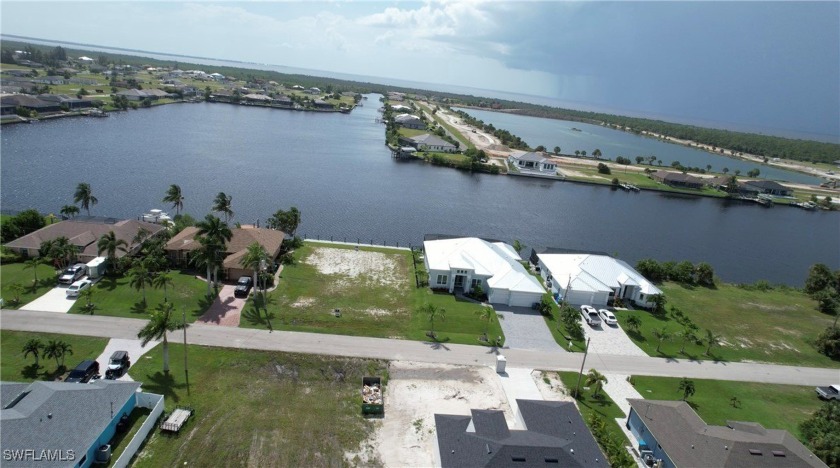 Direct Gulf access. NO BRIDGES. Beautiful Meadowview Lake - Beach Lot for sale in Cape Coral, Florida on Beachhouse.com