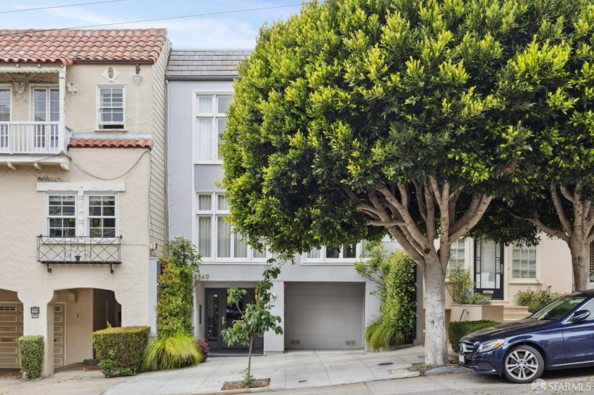 Situated on a picturesque tree-lined block in the heart of Cow - Beach Townhome/Townhouse for sale in San Francisco, California on Beachhouse.com
