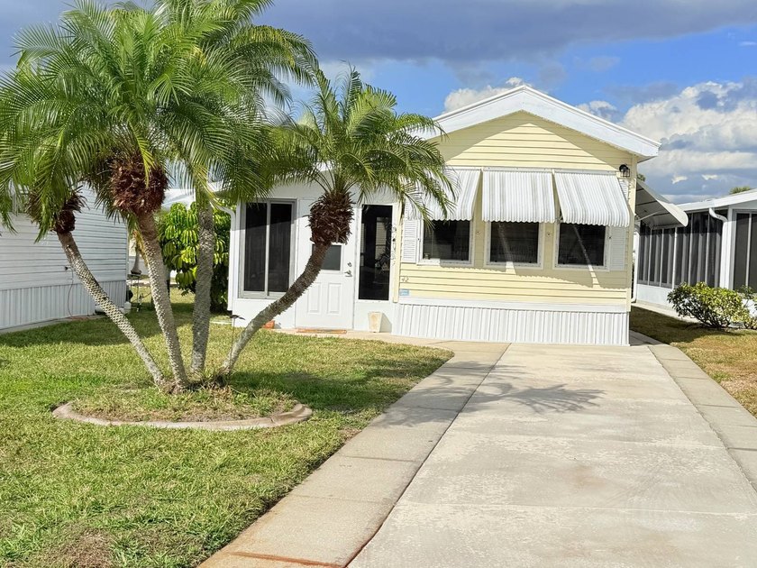 Welcome to this quaint, comfortable, and beautifully maintained - Beach Home for sale in Nokomis, Florida on Beachhouse.com