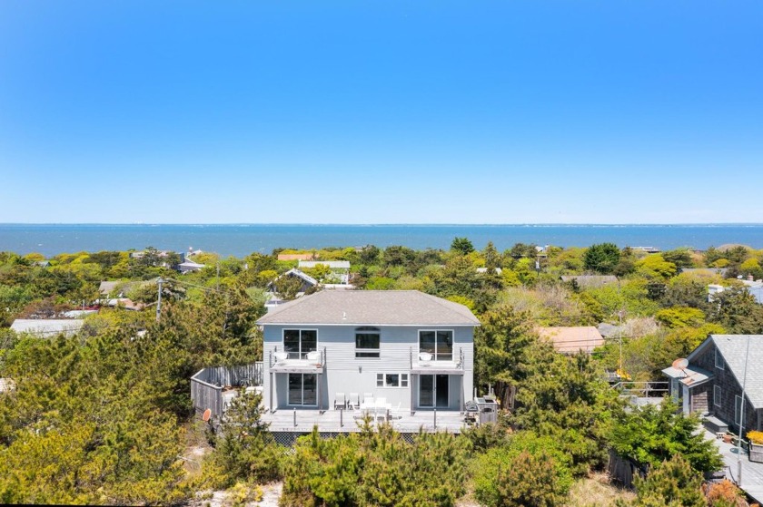 Oceanfront Escape in Cherry Grove 

Wake up to the sound of the - Beach Home for sale in Cherry Grove, New York on Beachhouse.com
