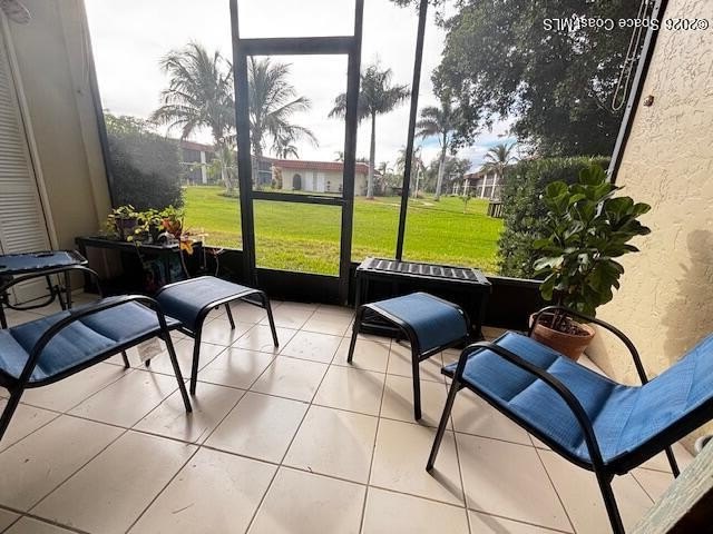 MOTIVATED SELLER!!!!A MUST SEE-GROUND FLOOR, 1 bed, 1 bath condo - Beach Condo for sale in Cocoa Beach, Florida on Beachhouse.com