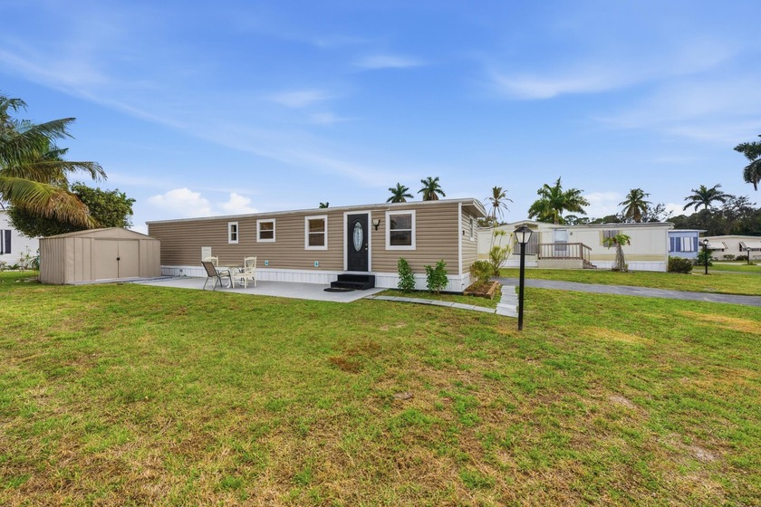 Beautifully maintained and fully furnished 1-bedroom home - Beach Home for sale in Boynton Beach, Florida on Beachhouse.com