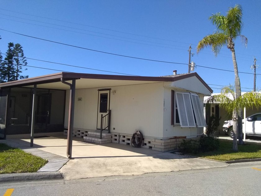 Enjoy easy, affordable Florida living in this charming 2-bedroom - Beach Home for sale in Venice, Florida on Beachhouse.com