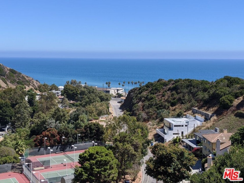 Panoramic ocean view lot in the best location in Malibu. With an - Beach Lot for sale in Malibu, California on Beachhouse.com