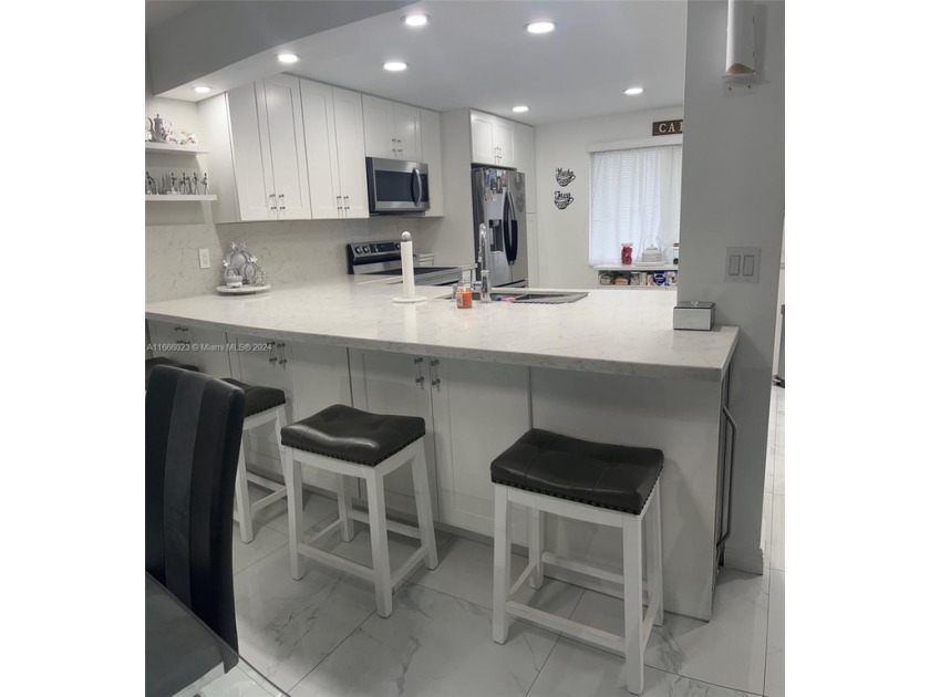 Welcome to this fully remodeled Condo located in the desired - Beach Condo for sale in Pembroke Pines, Florida on Beachhouse.com