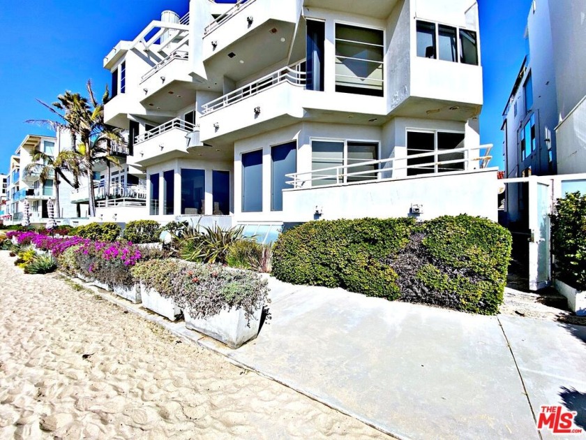 Have Your Morning's Coffee To The Sound Of Crashing Waves - Beach Condo for sale in Marina Del Rey, California on Beachhouse.com