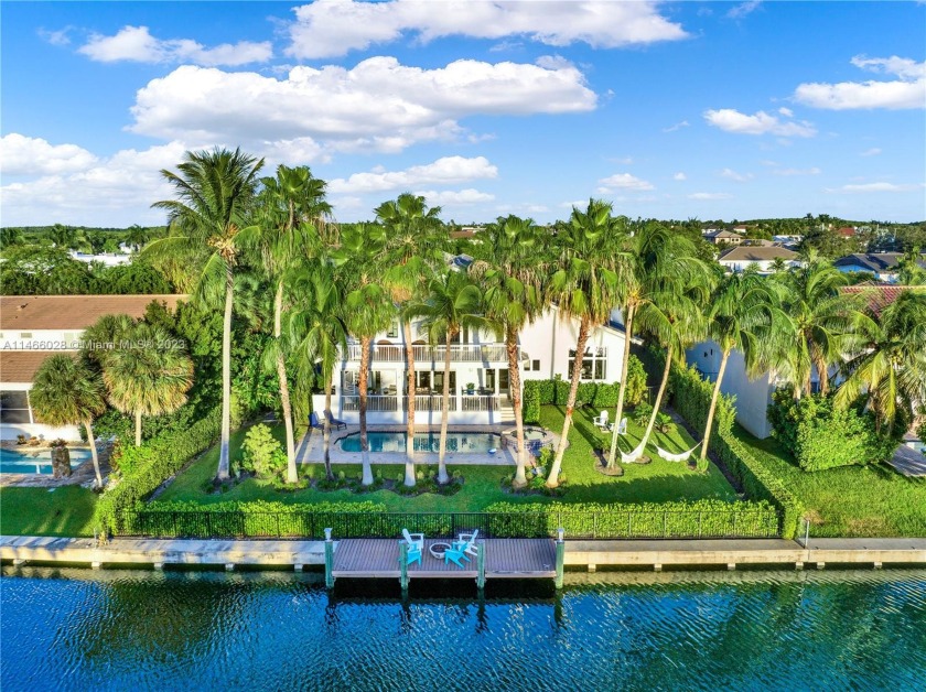 Introducing your waterfront residence, offering resort-style - Beach Home for sale in Coral Gables, Florida on Beachhouse.com