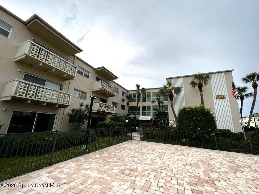 Desirable 1 bedroom & 1 bathroom condo in a secure building - Beach Condo for sale in Cape Canaveral, Florida on Beachhouse.com