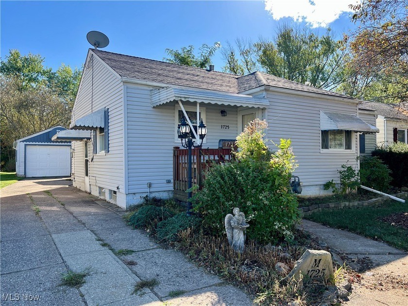 Charming 3-bedroom, 1-bath ranch just around the corner from the - Beach Home for sale in Lorain, Ohio on Beachhouse.com
