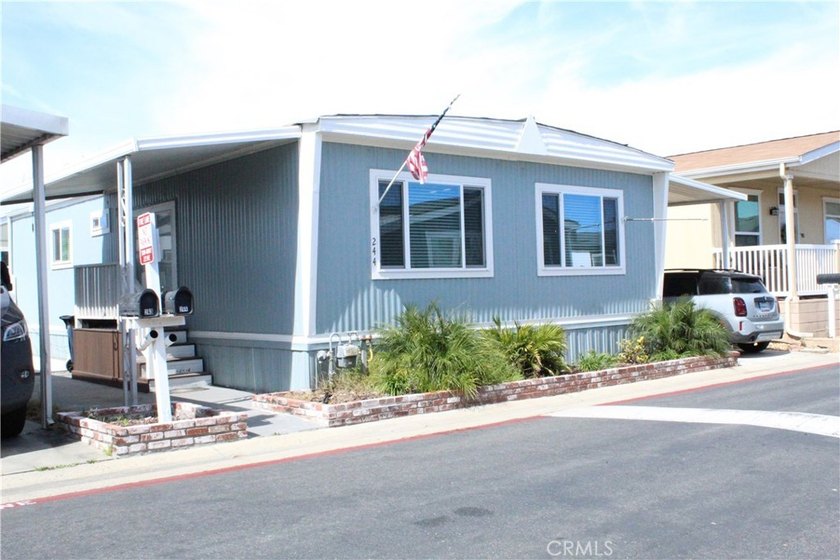 Perfectly positioned in the desirable Huntington by the Sea - Beach Home for sale in Huntington Beach, California on Beachhouse.com