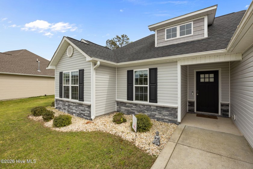 This sharp, well-maintained 4-bedroom, 2-bath home in the - Beach Home for sale in New Bern, North Carolina on Beachhouse.com